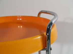 Servírovací stolek