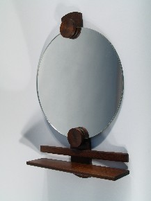 Zrcadlo s poličkou