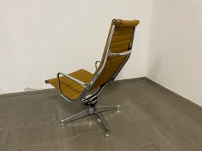 Otočné křeslo Charles & Ray Eames 124