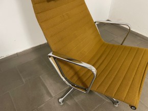 Otočné křeslo Charles & Ray Eames 124